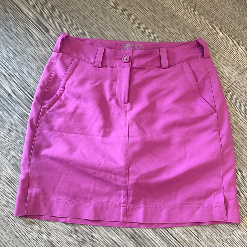 ✨ Nike Tour Performance Skirt – Size 2 ✨